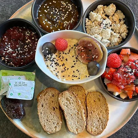 לינה וארוחת בוקר Da Gustavo 3*