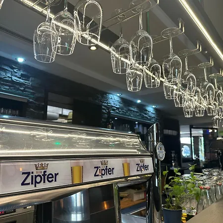 Da Gustavo Lamprechtshausen